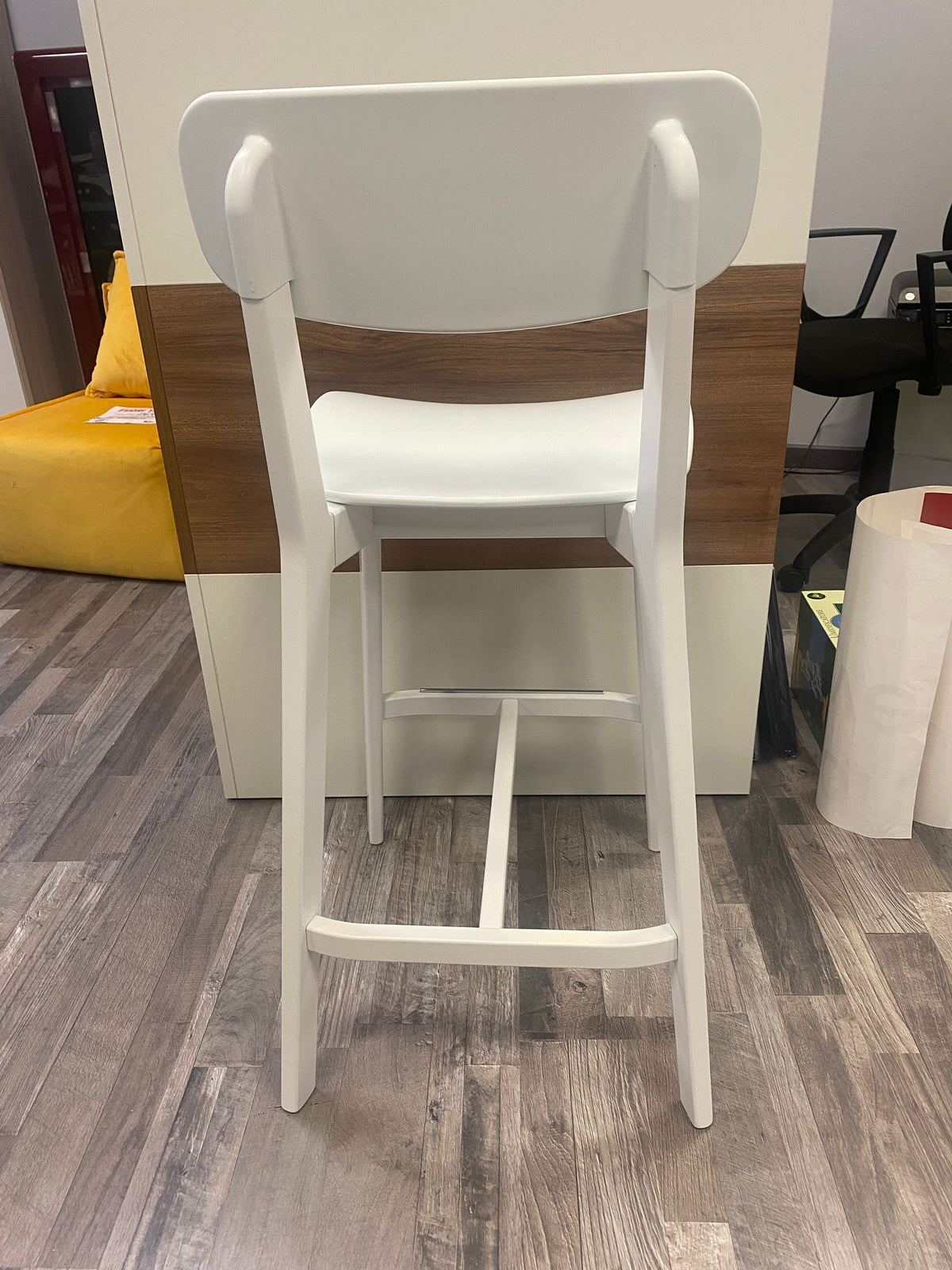 Sgabello Cream in legno bianco — Calligaris