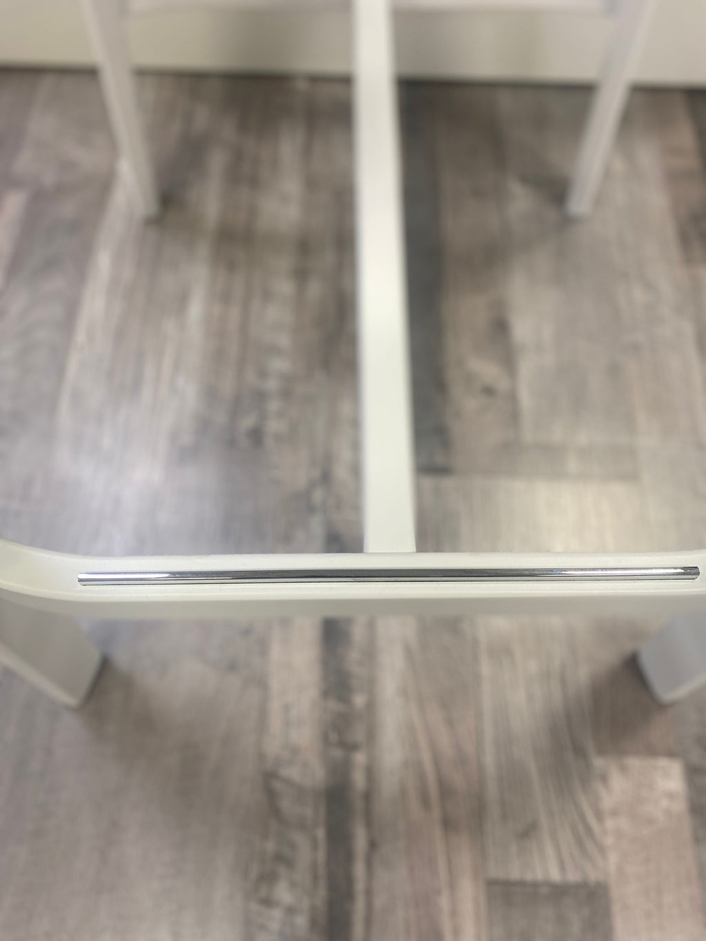 Sgabello Cream in legno bianco — Calligaris