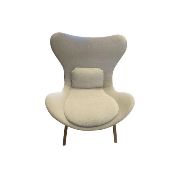 Poltrona Lazy in legno di frassino e tessuto beige