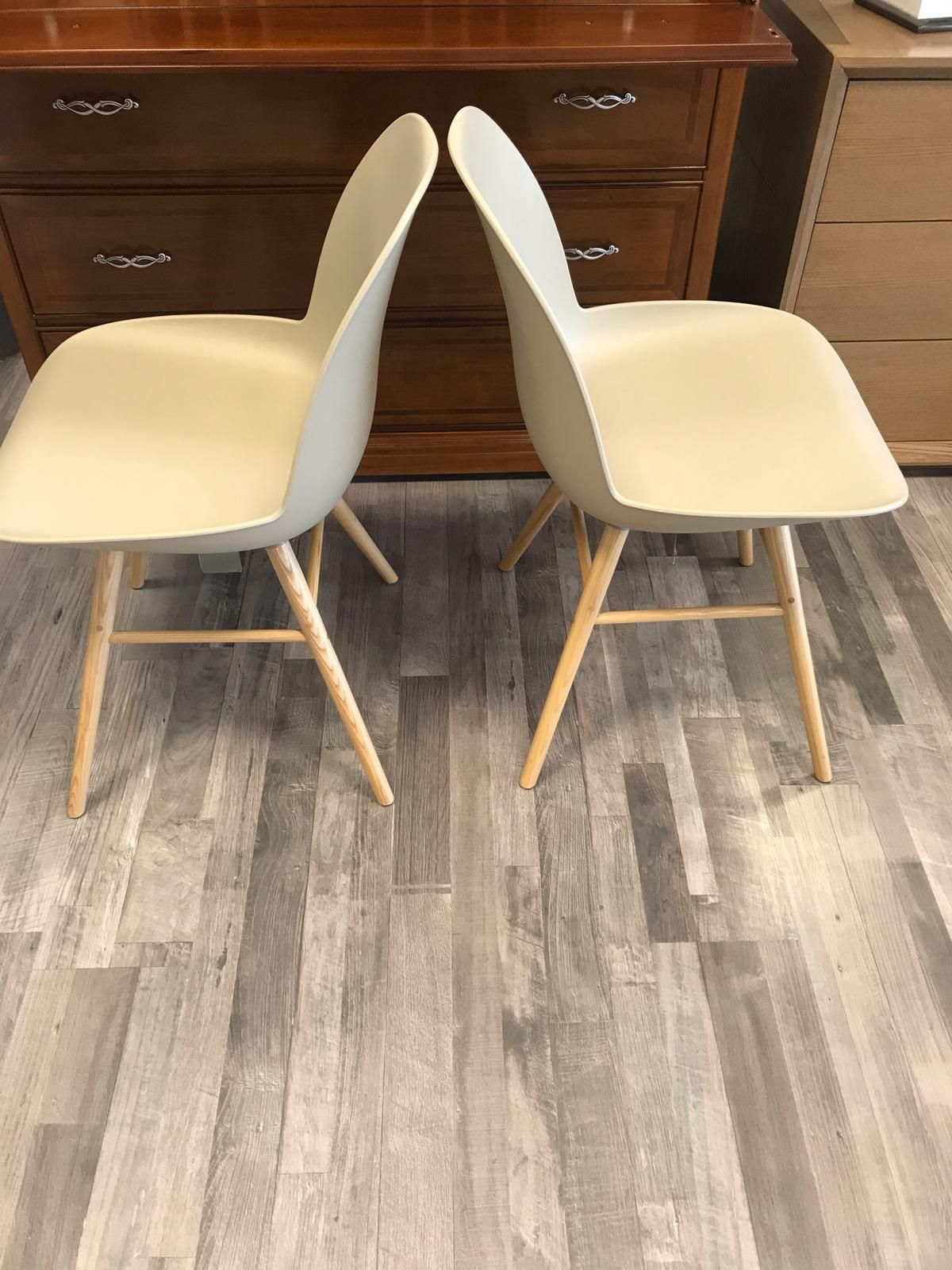 Coppia di sedie Albert Kuip in legno massiccio — Zuiver