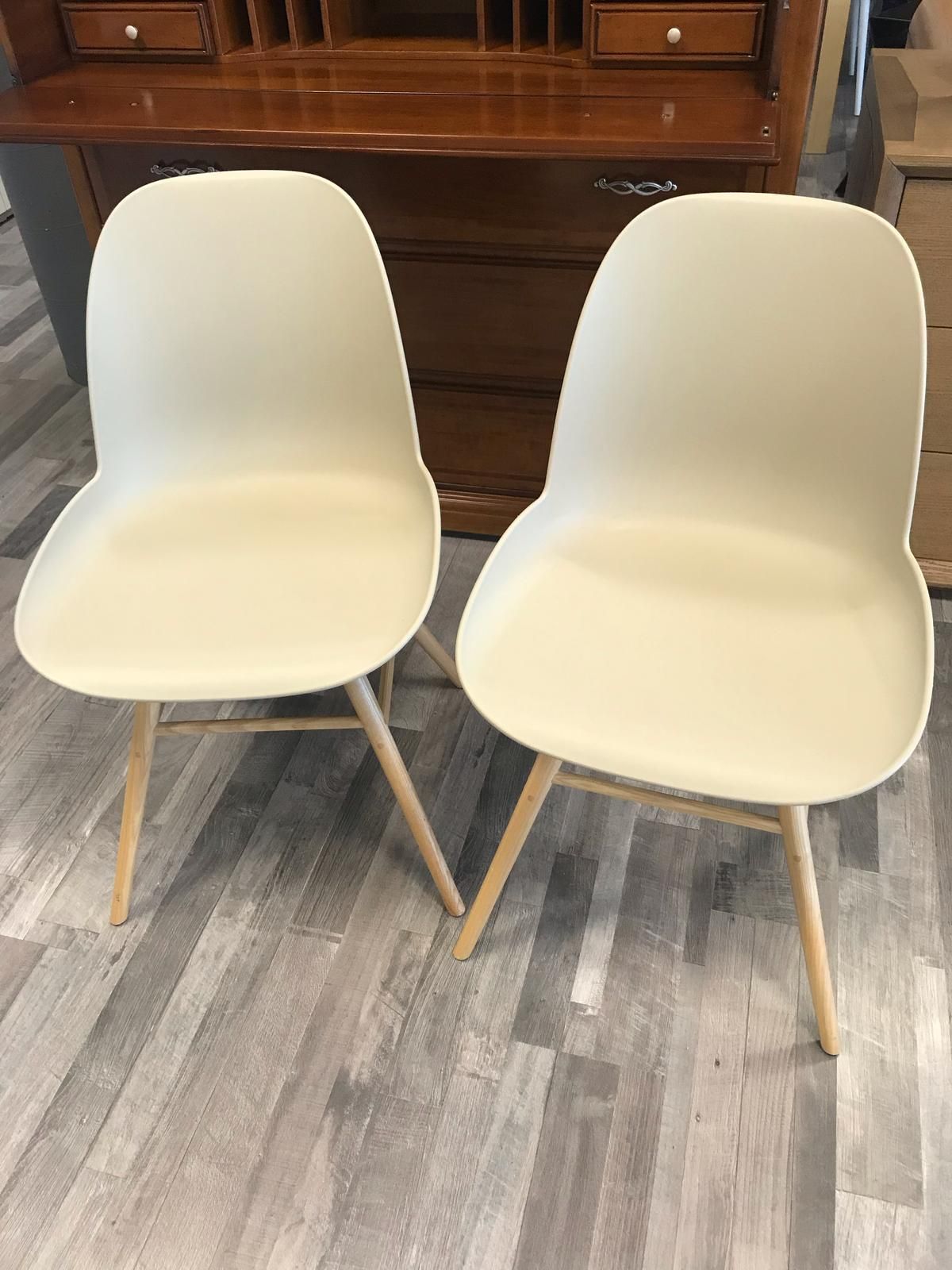 Coppia di sedie Albert Kuip in legno massiccio — Zuiver