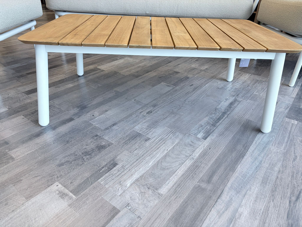 Set da esterno Plum: tavolino, 2 poltrone e divano — Talenti